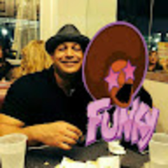 Meet your Posher, George - Picture 1 of 1